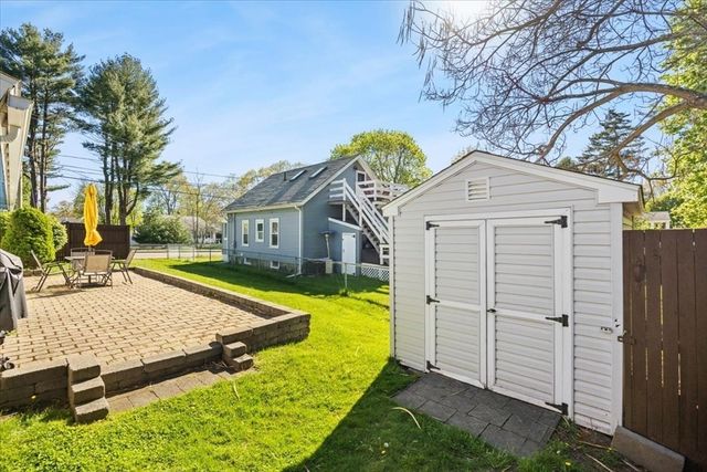 6 Bourne St, Brockton, MA 02302