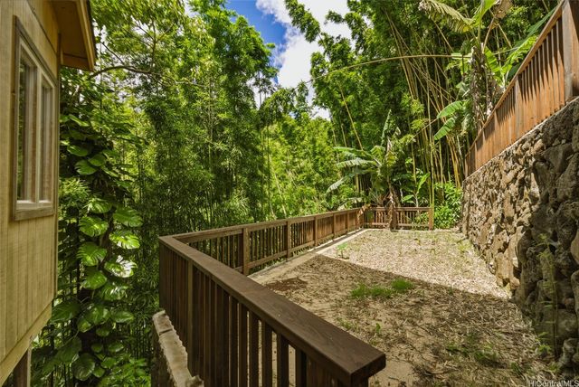 4142 Round Top Drive, Honolulu, HI 96822