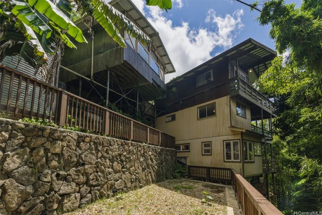 4142 Round Top Drive, Honolulu, HI 96822