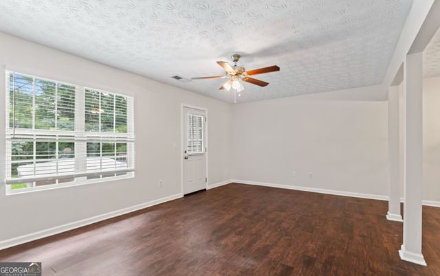 5619 Union Pointe Drive, Union City, GA 30291