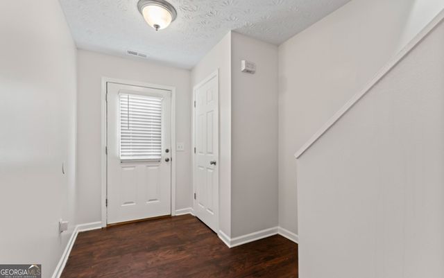 5619 Union Pointe Drive, Union City, GA 30291