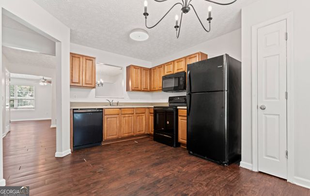 5619 Union Pointe Drive, Union City, GA 30291