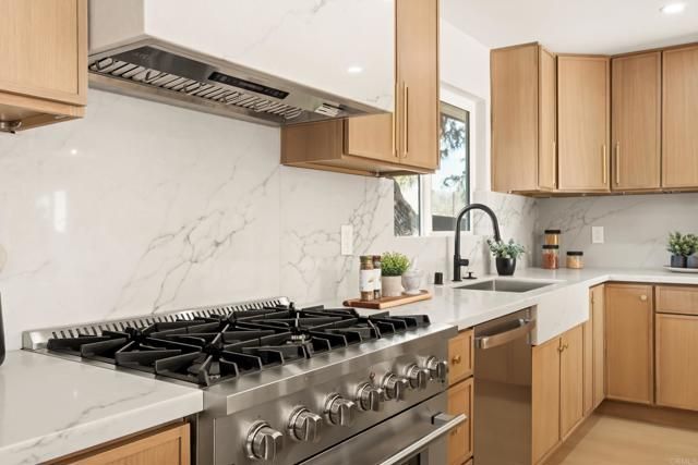 3855 Carbo Court, La Mesa, CA 91941