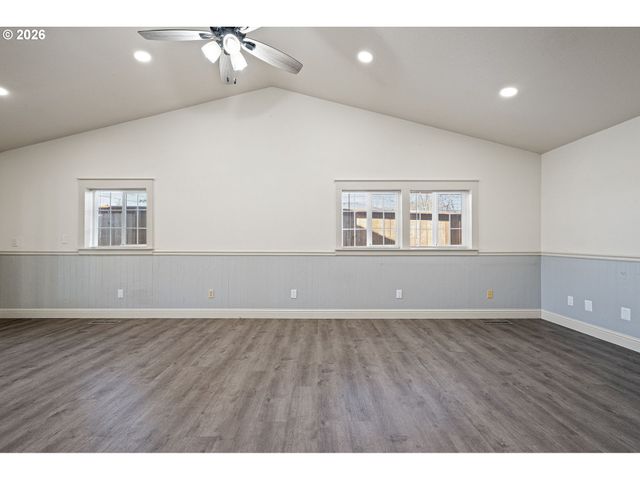 280 ROAN Dr, Eugene, OR 97401