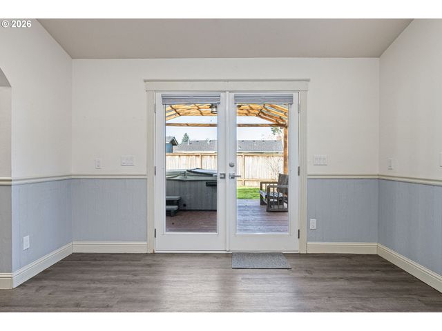 280 ROAN Dr, Eugene, OR 97401