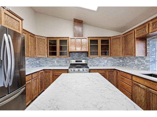 280 ROAN Dr, Eugene, OR 97401