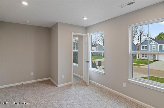 133 Sunflower Blvd, Mt Washington, KY 40047