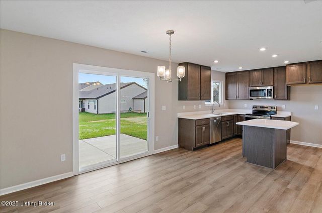 133 Sunflower Blvd, Mt Washington, KY 40047