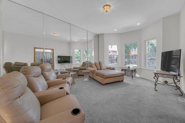 523 E 89th Place, Chicago, IL 60619