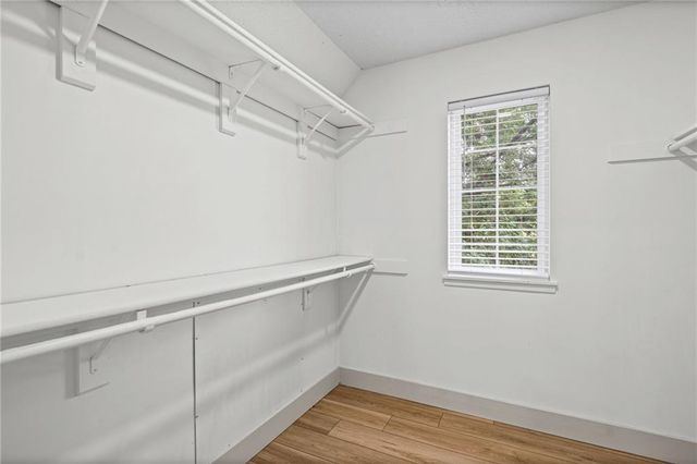 1714 NW 57th Court, Kansas City, MO 64151