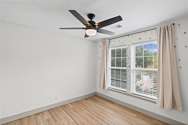 1714 NW 57th Court, Kansas City, MO 64151