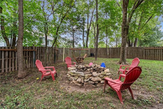 1714 NW 57th Court, Kansas City, MO 64151