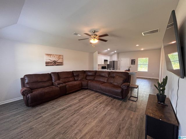 541 CAMDEN LOOP, Calera, AL 35040