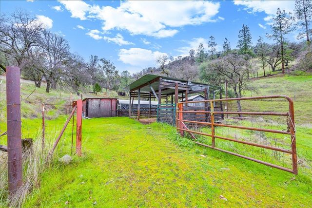 5979 Tapadero St, Angels Camp, CA 95222