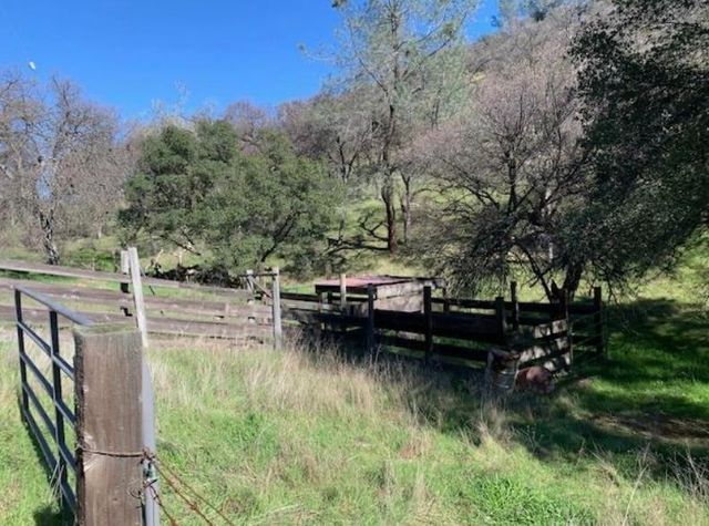 5979 Tapadero St, Angels Camp, CA 95222