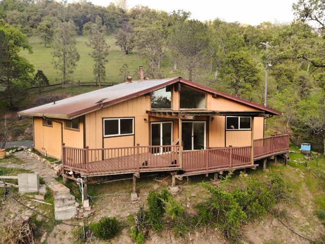 5979 Tapadero St, Angels Camp, CA 95222