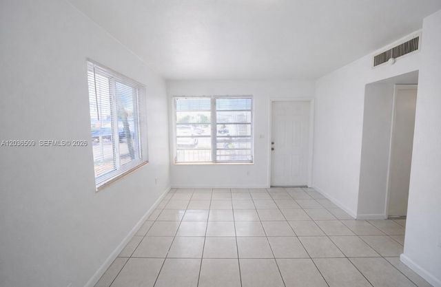 4381 W Flagler St 3, Miami, FL 33134