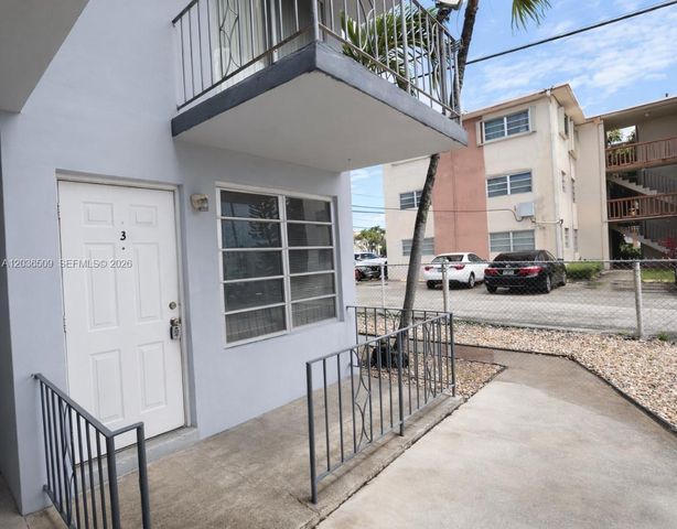 4381 W Flagler St 3, Miami, FL 33134