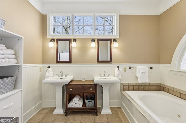 1015 Adams Road, West Point, GA 31833