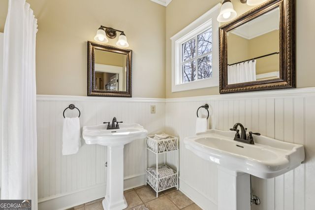 1015 Adams Road, West Point, GA 31833