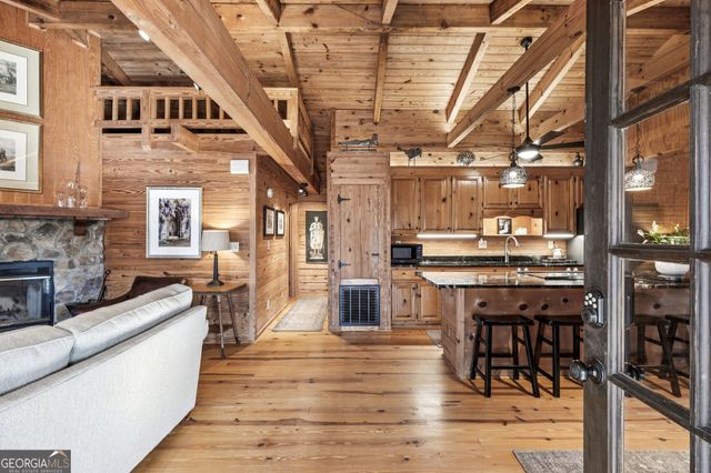 1015 Adams Road, West Point, GA 31833