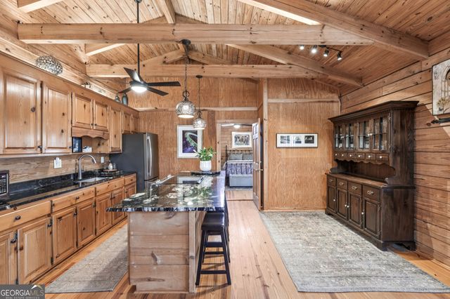 1015 Adams Road, West Point, GA 31833