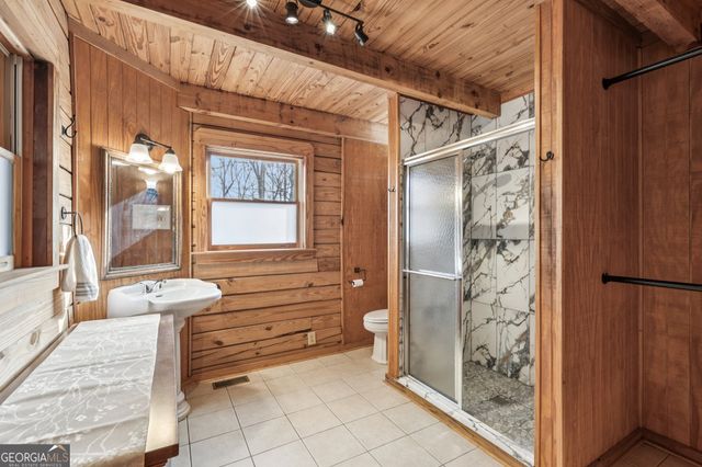 1015 Adams Road, West Point, GA 31833