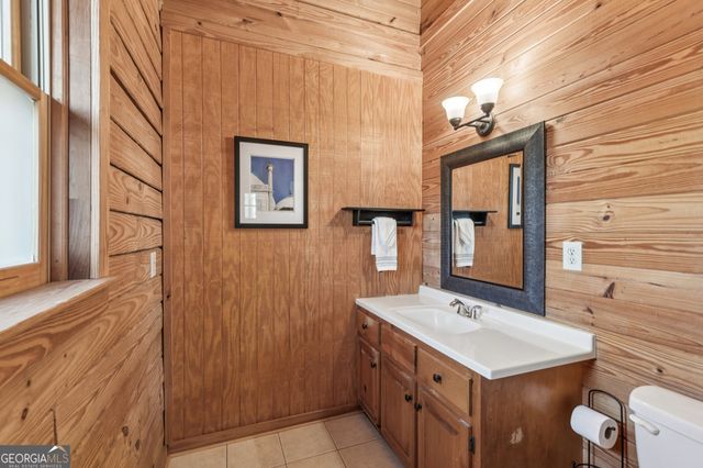 1015 Adams Road, West Point, GA 31833