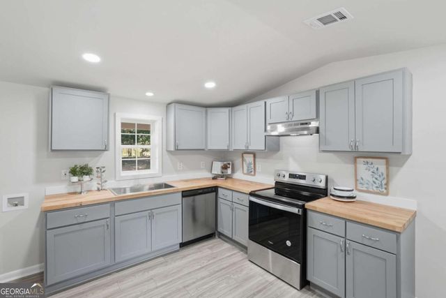 110 October Woods Drive, Athens, GA 30601