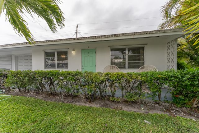 722 Ridge Road, Lantana, FL 33462