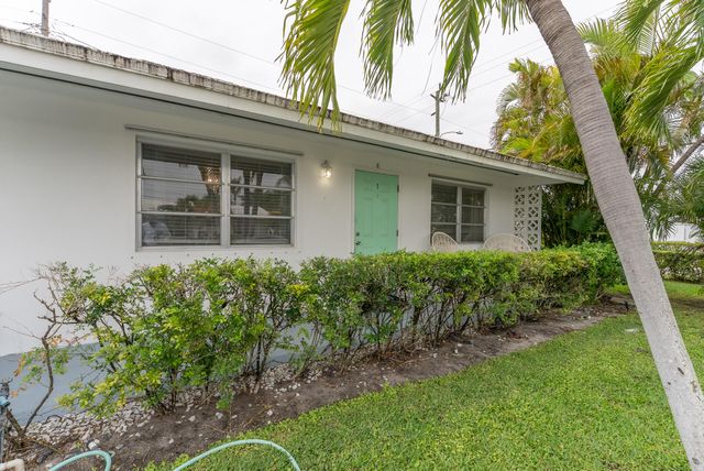 722 Ridge Road, Lantana, FL 33462