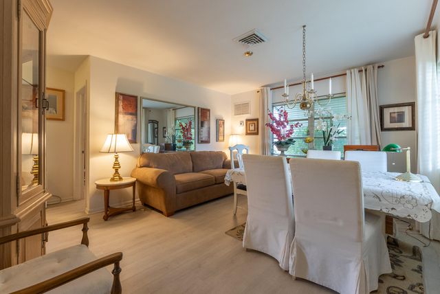 722 Ridge Road, Lantana, FL 33462