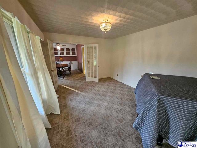 4211 Middendorf Rd, Hartsville, SC 29550