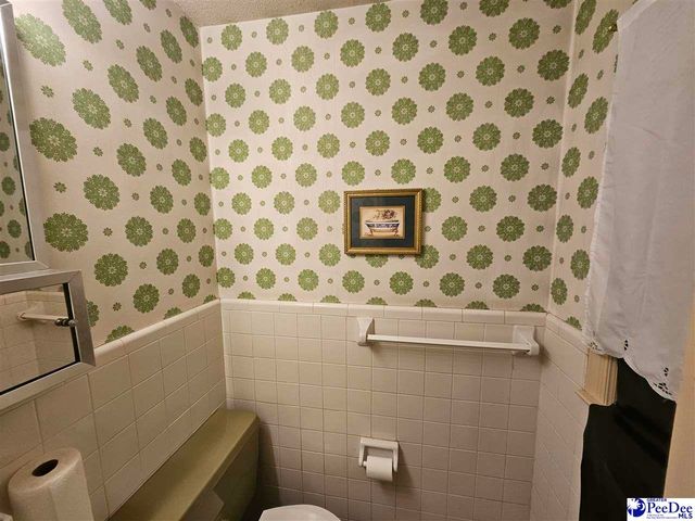 4211 Middendorf Rd, Hartsville, SC 29550