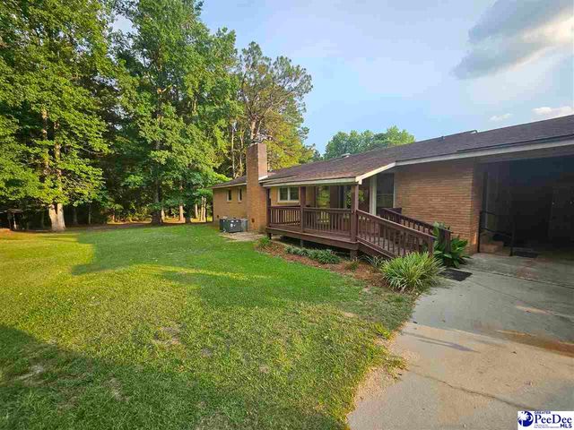 4211 Middendorf Rd, Hartsville, SC 29550