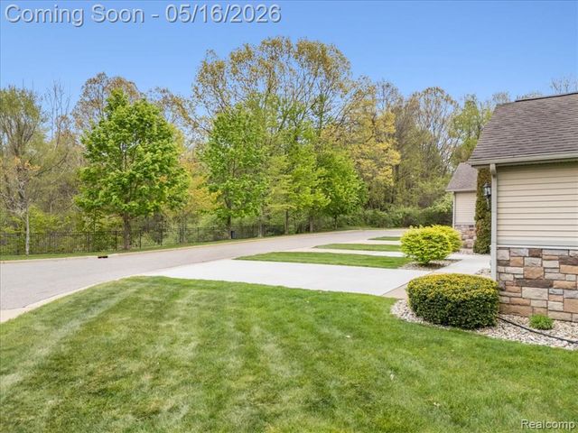 11414 Wolfort Spur, Brighton, MI 48116