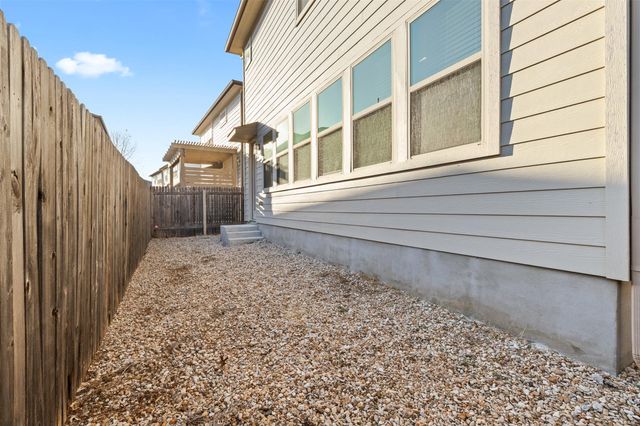 9107 Moonstone DR, Austin, TX 78729