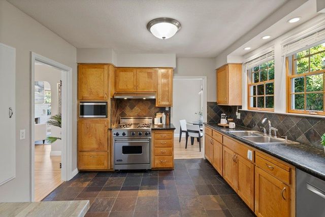41 Bancroft Road, Burlingame, CA 94010