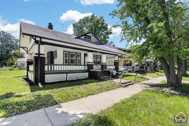 1801 SW Huntoon ST, Topeka, KS 66604