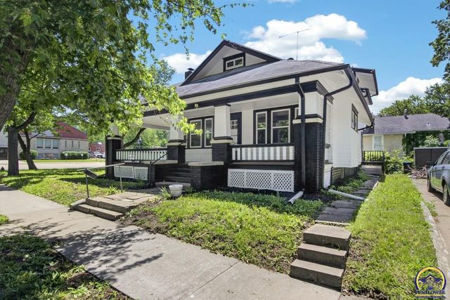 1801 SW Huntoon ST, Topeka, KS 66604