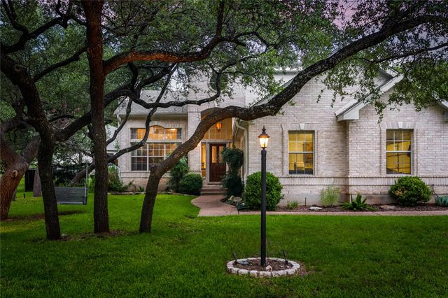301 Hurst Creek RD, Lakeway, TX 78734