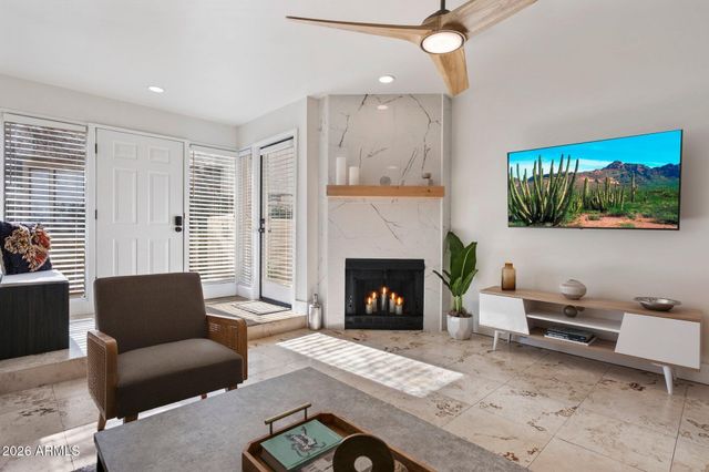 1820 E MORTEN Avenue 117, Phoenix, AZ 85020