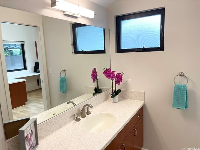 457 Halemaumau Street, Honolulu, HI 96821