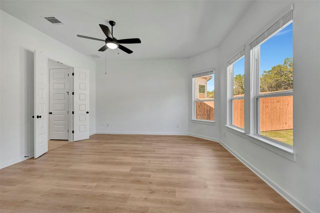 136 Bishop Wood RD, Dripping Springs, TX 78620