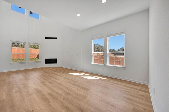 136 Bishop Wood RD, Dripping Springs, TX 78620