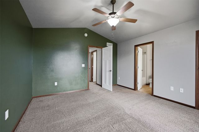 2609 Russell Drive, Iowa City, IA 52240
