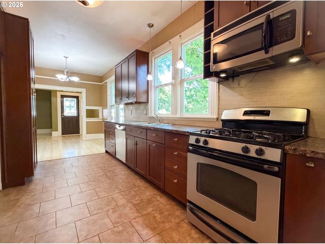 3214 Se 9TH Ave, Portland, OR 97202