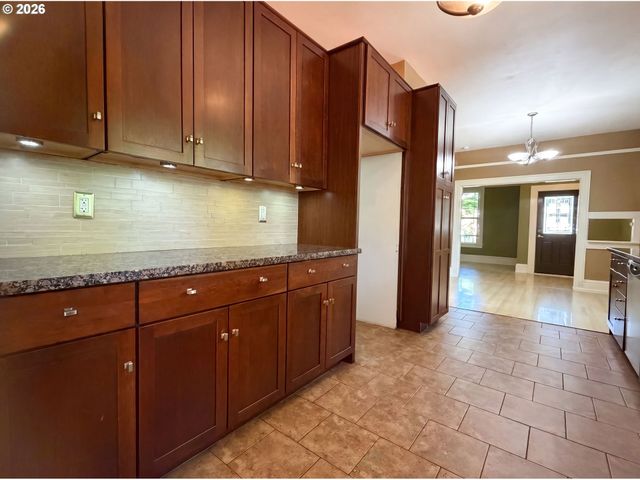 3214 Se 9TH Ave, Portland, OR 97202