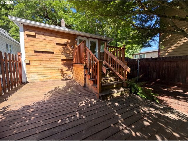 3214 Se 9TH Ave, Portland, OR 97202