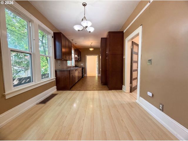3214 Se 9TH Ave, Portland, OR 97202